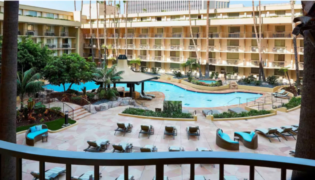Marriott Hotels pool.